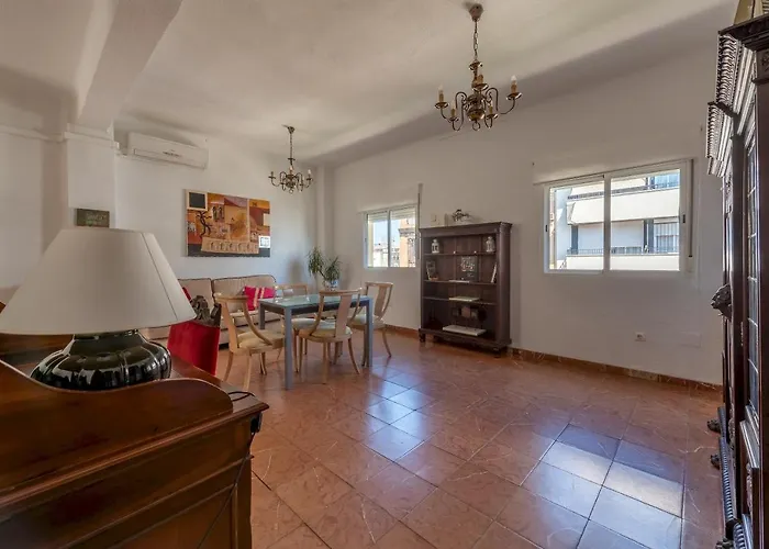 Wide And Traditional- 2Bd 1Bth- Gavidia