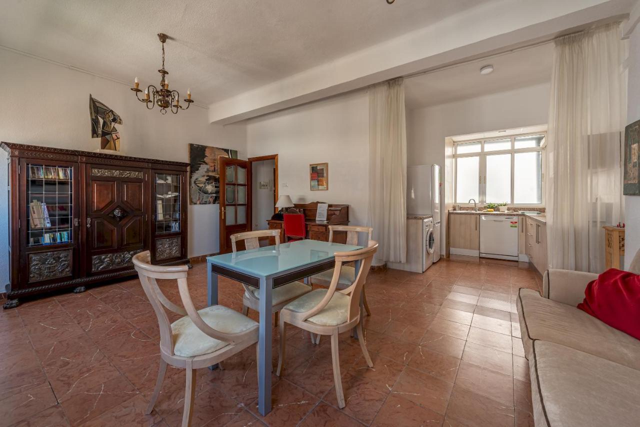 Wide And Traditional- 2bd 1bth- Gavidia Apartament *